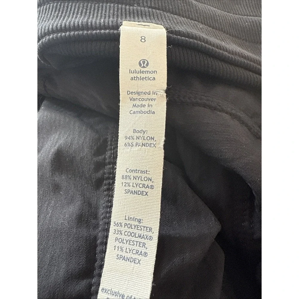 LULULEMON Pants Womens Size  8 Dance Studio Black Pinstriped Capri Cropped Cargo